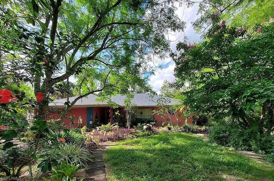 431 14th Ave - Photo 1