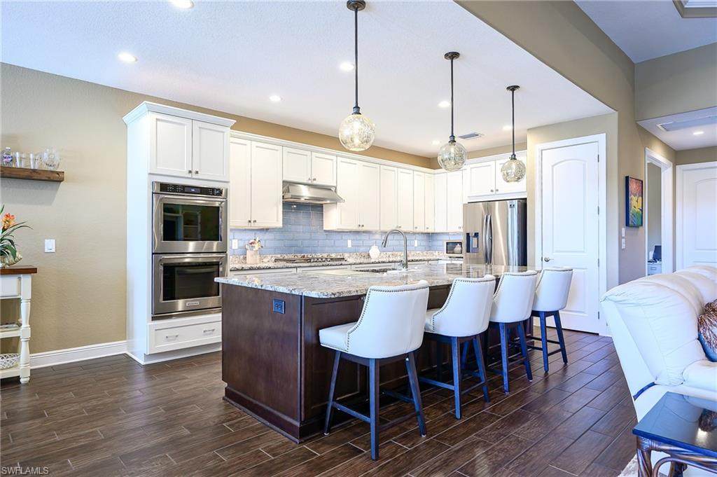 10505 Valencia Lakes Dr - Photo 1