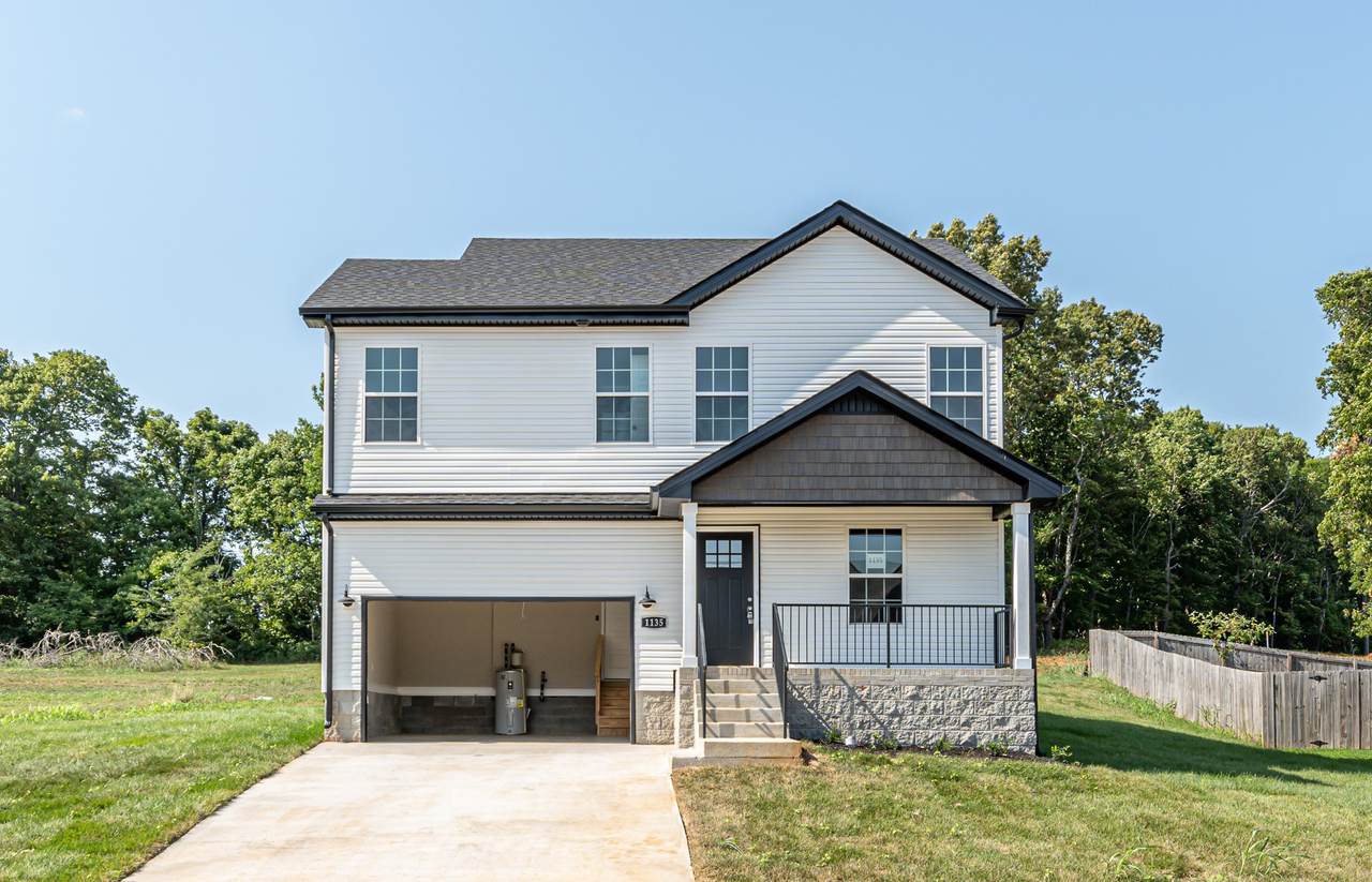 1135 Eagle View Dr - Photo 1