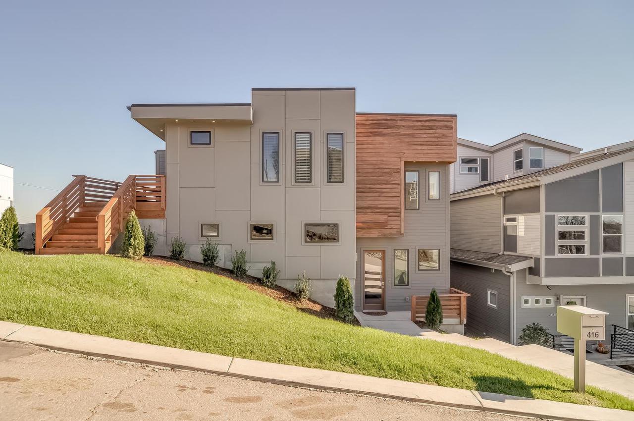 416 33Rd Ave N - Photo 1
