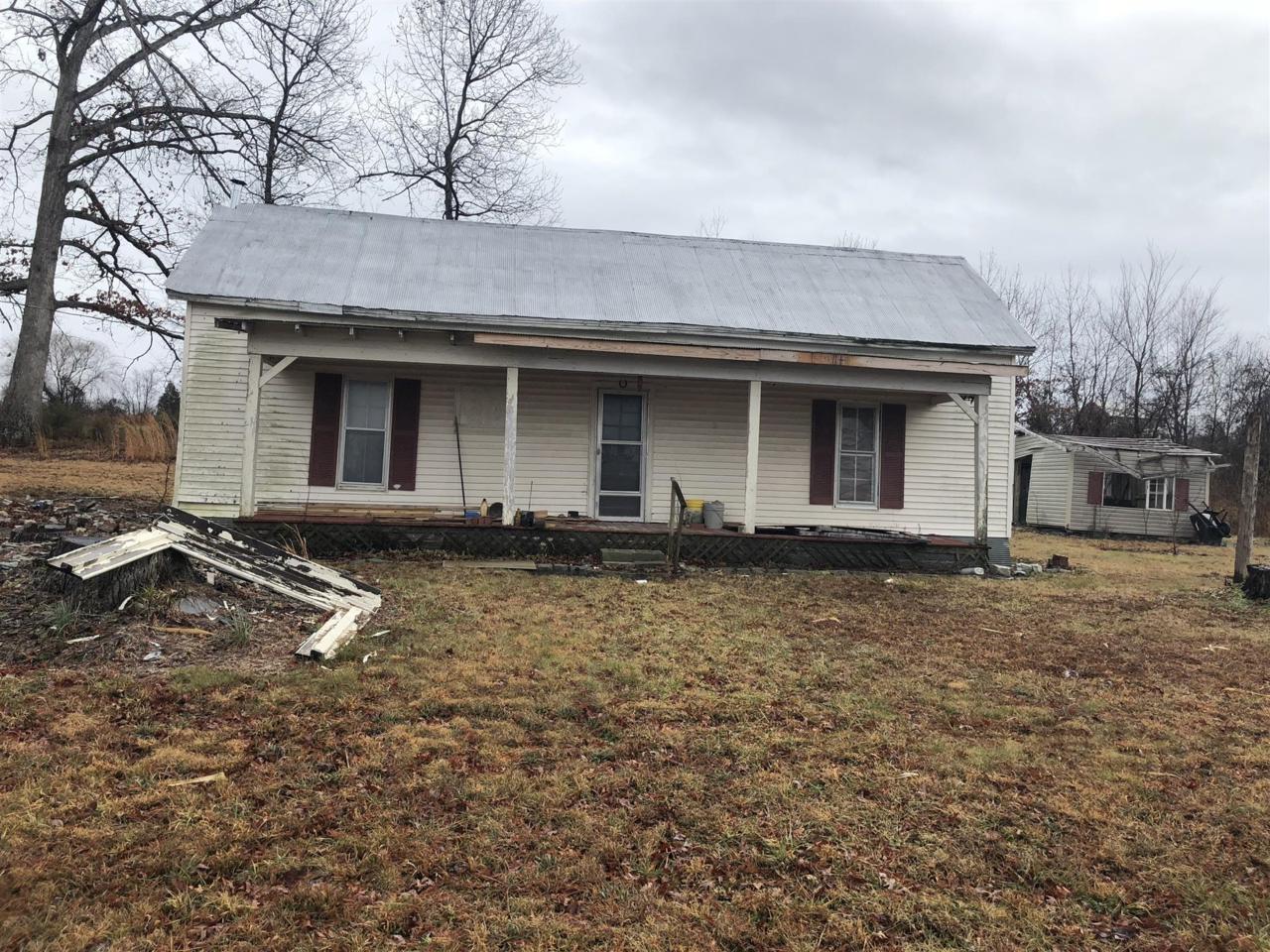 1050 James Snow Rd - Photo 1