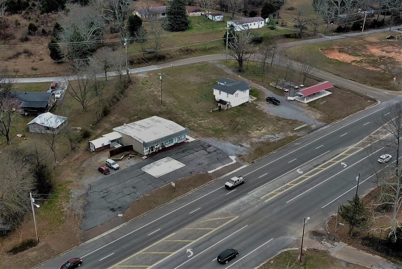 5247 U.S. 41 - Photo 1