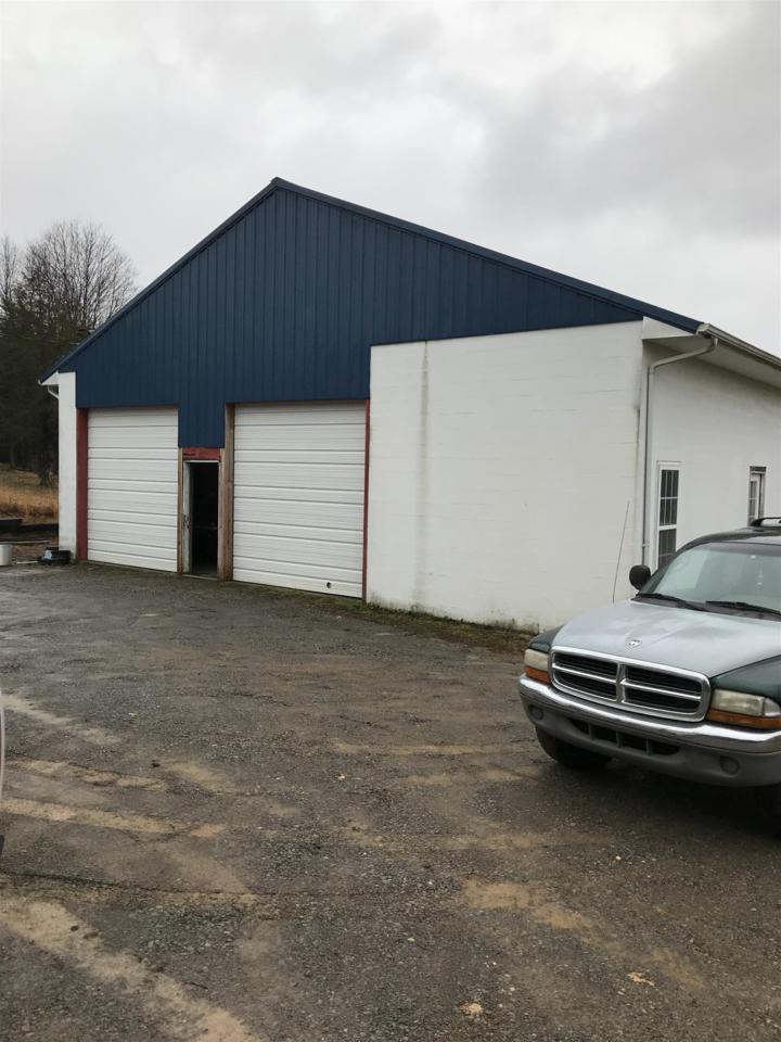 10905 Beechcraft Rd - Photo 1
