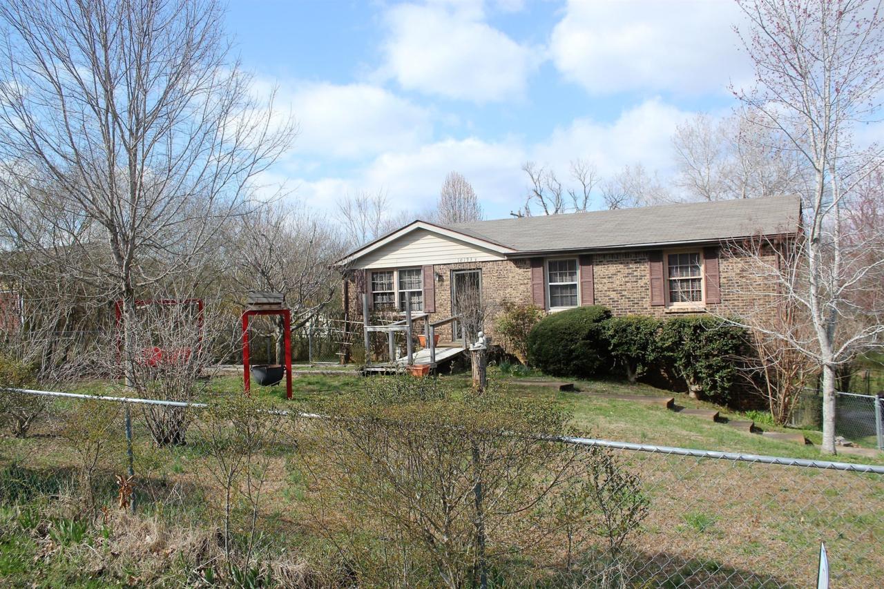 10193 W Oak Dr - Photo 1