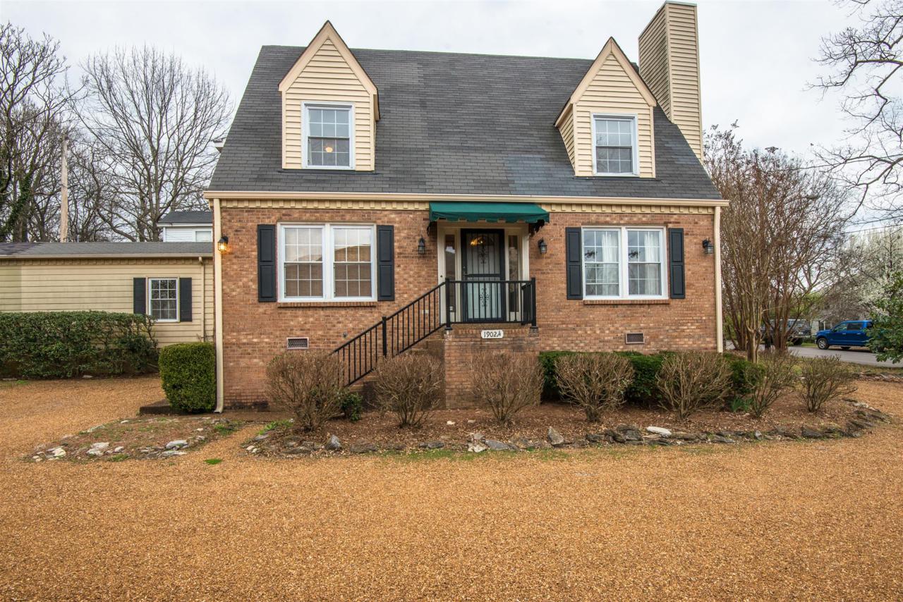 1902 Linden Ave - Photo 1