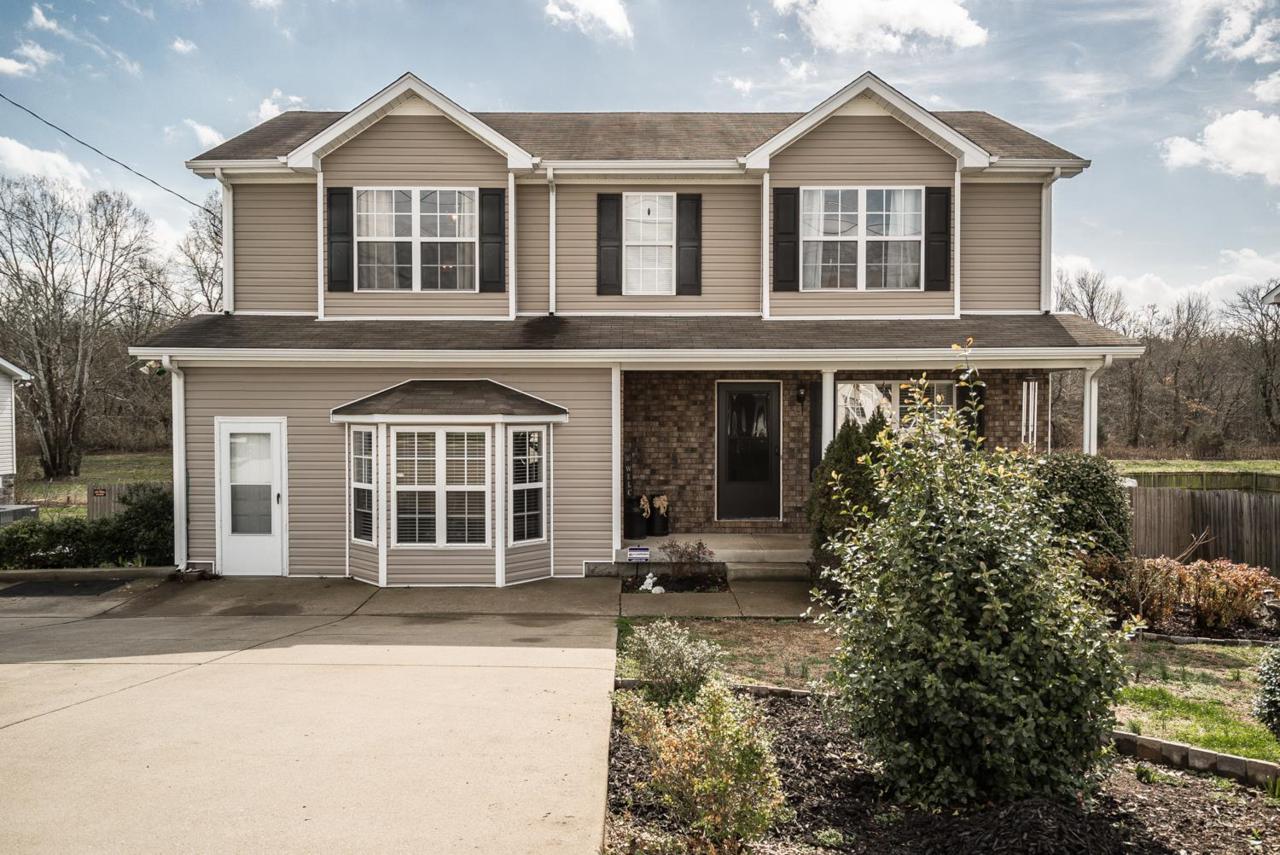 214 Breeze Dr - Photo 1