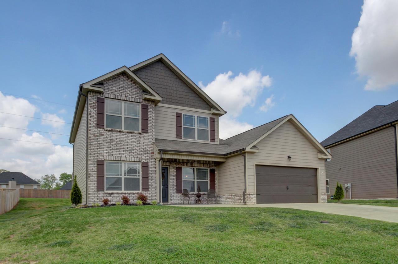 1029 Silo Dr - Photo 1