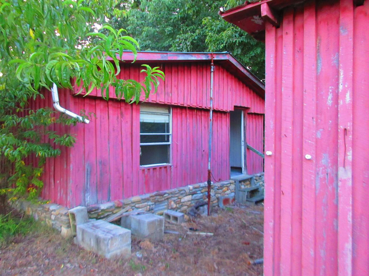 921 Moccasin Creek Rd - Photo 1
