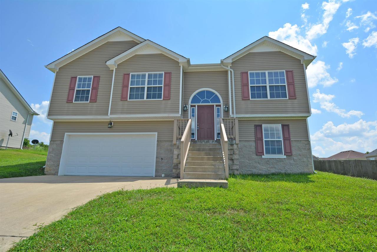 1604 Broad Cir - Photo 1