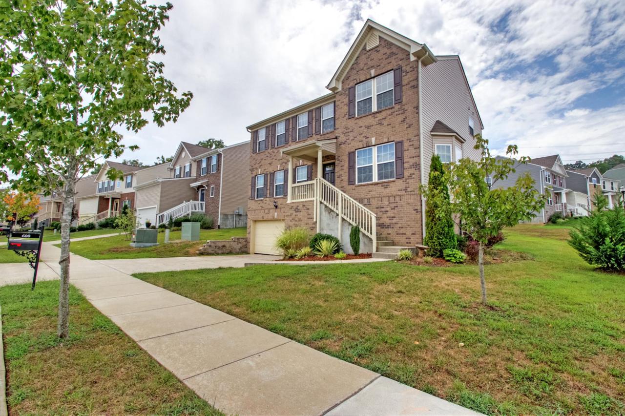 600 Wolfeboro Ln - Photo 1