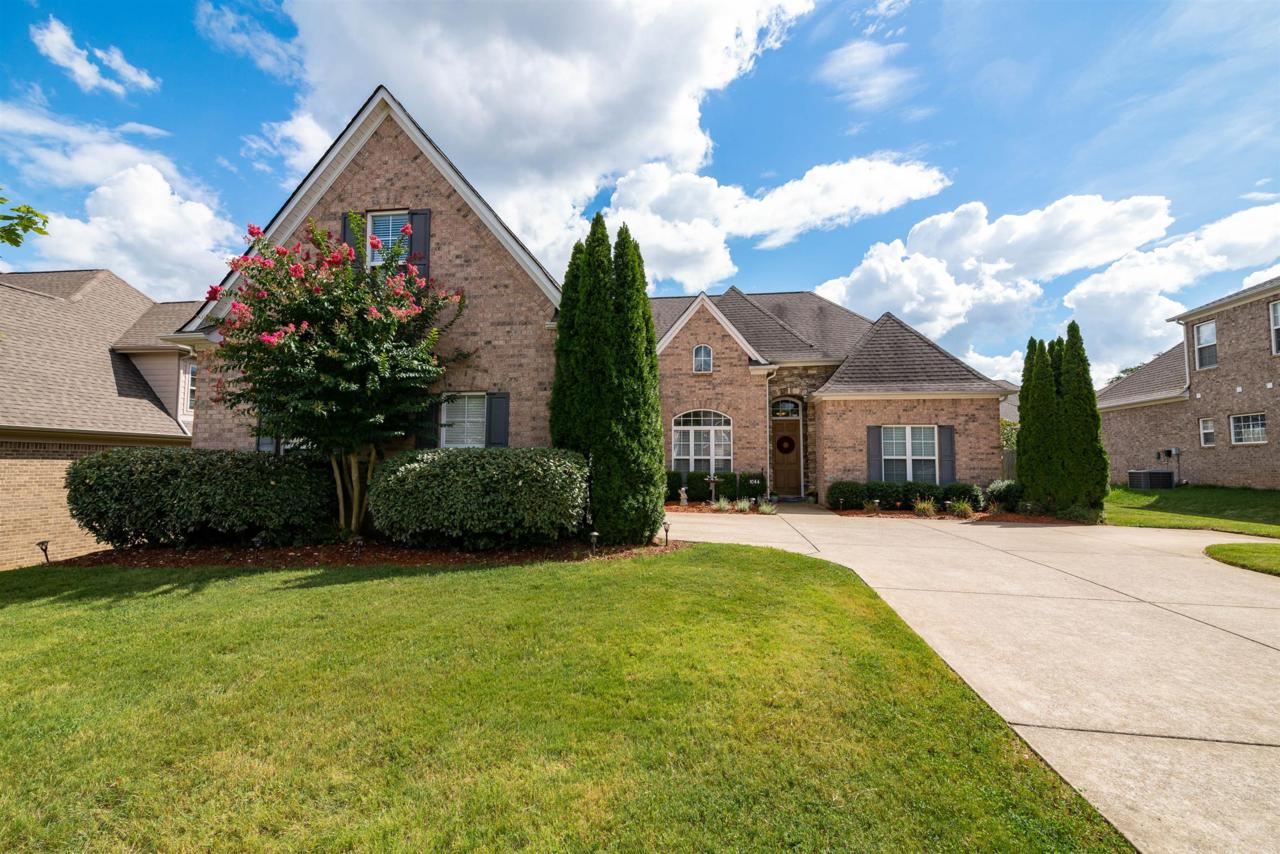1044 Neal Crest Cir - Photo 1