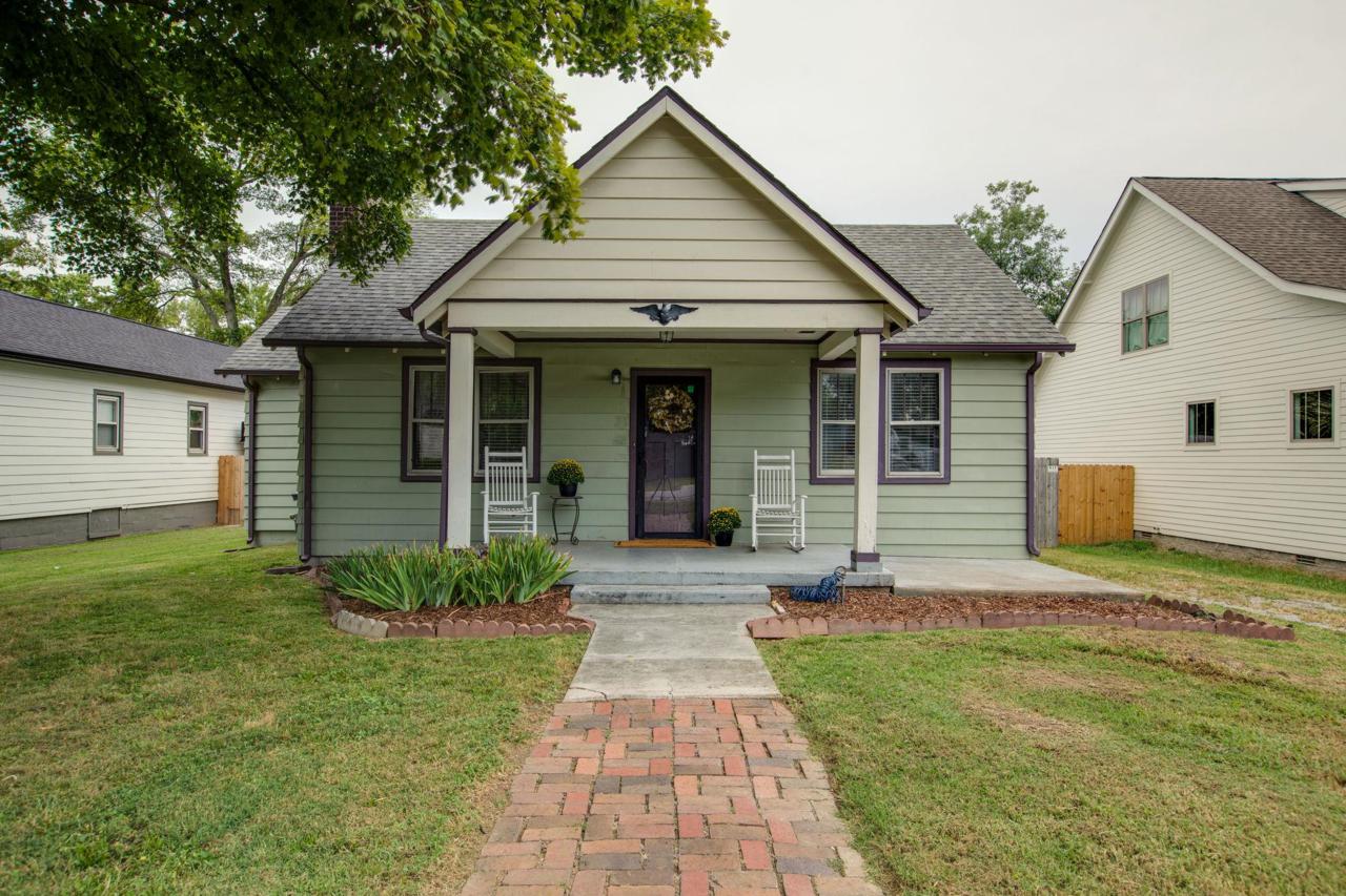 428 Veritas St - Photo 1