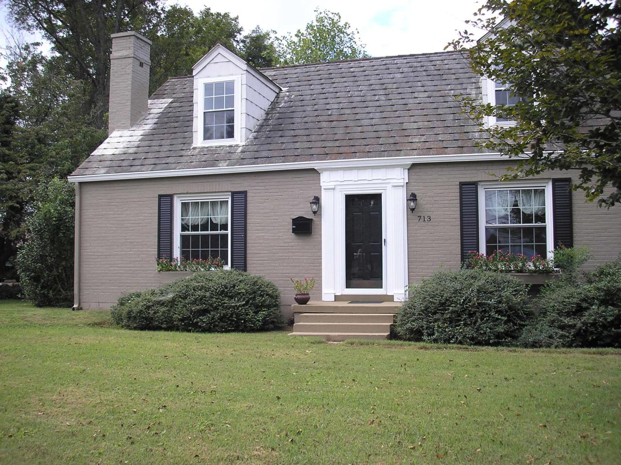 713 North Military - Photo 1