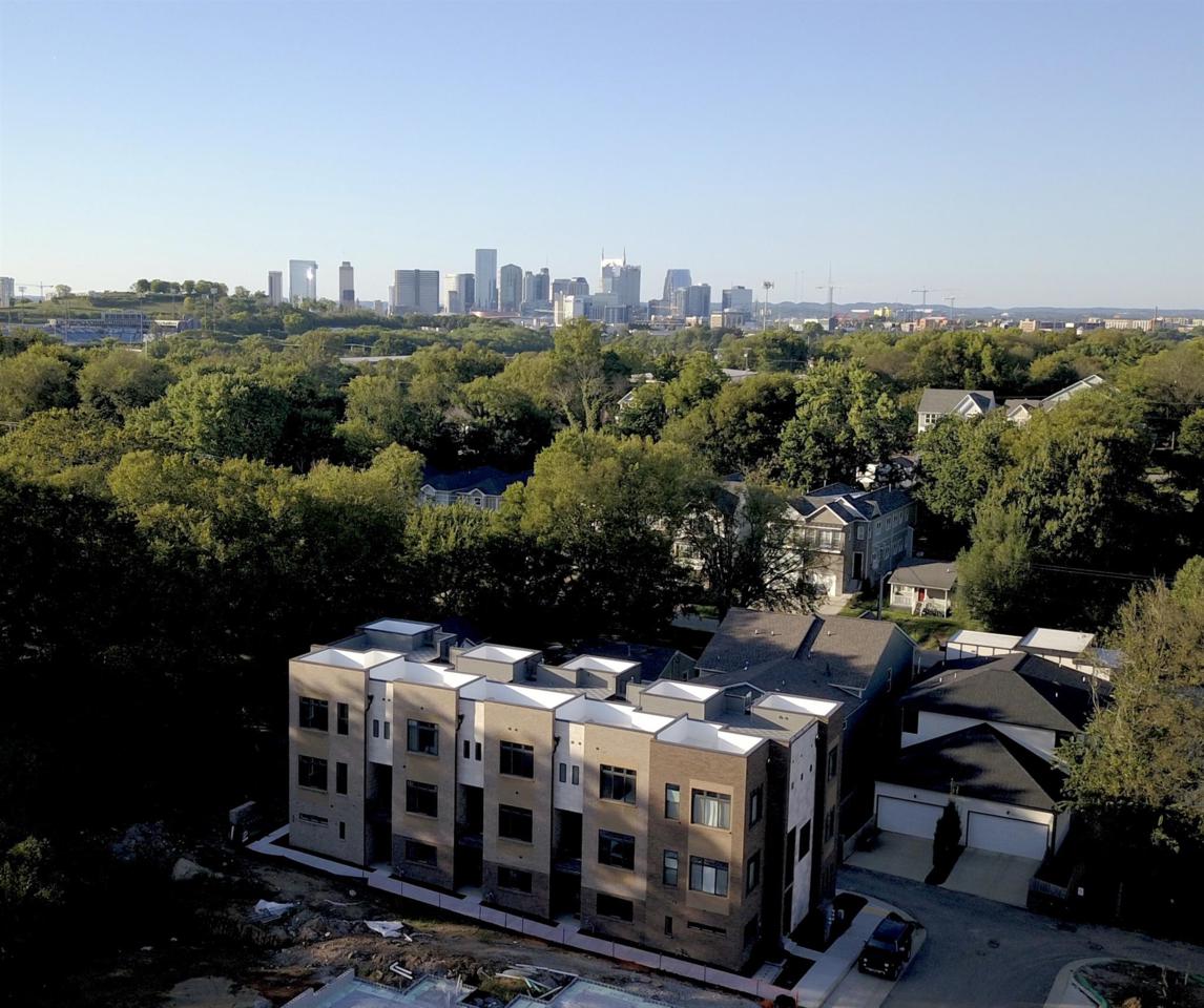 1627 Pillow St - Photo 1