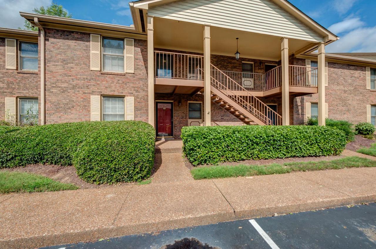 209 Westfield Dr - Photo 1