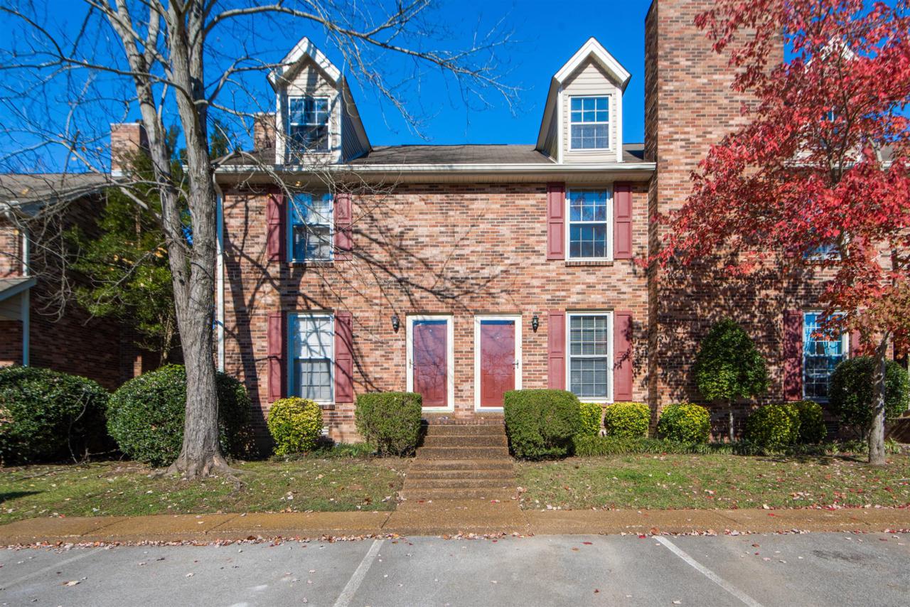 204 Hickory Hill Ct - Photo 1