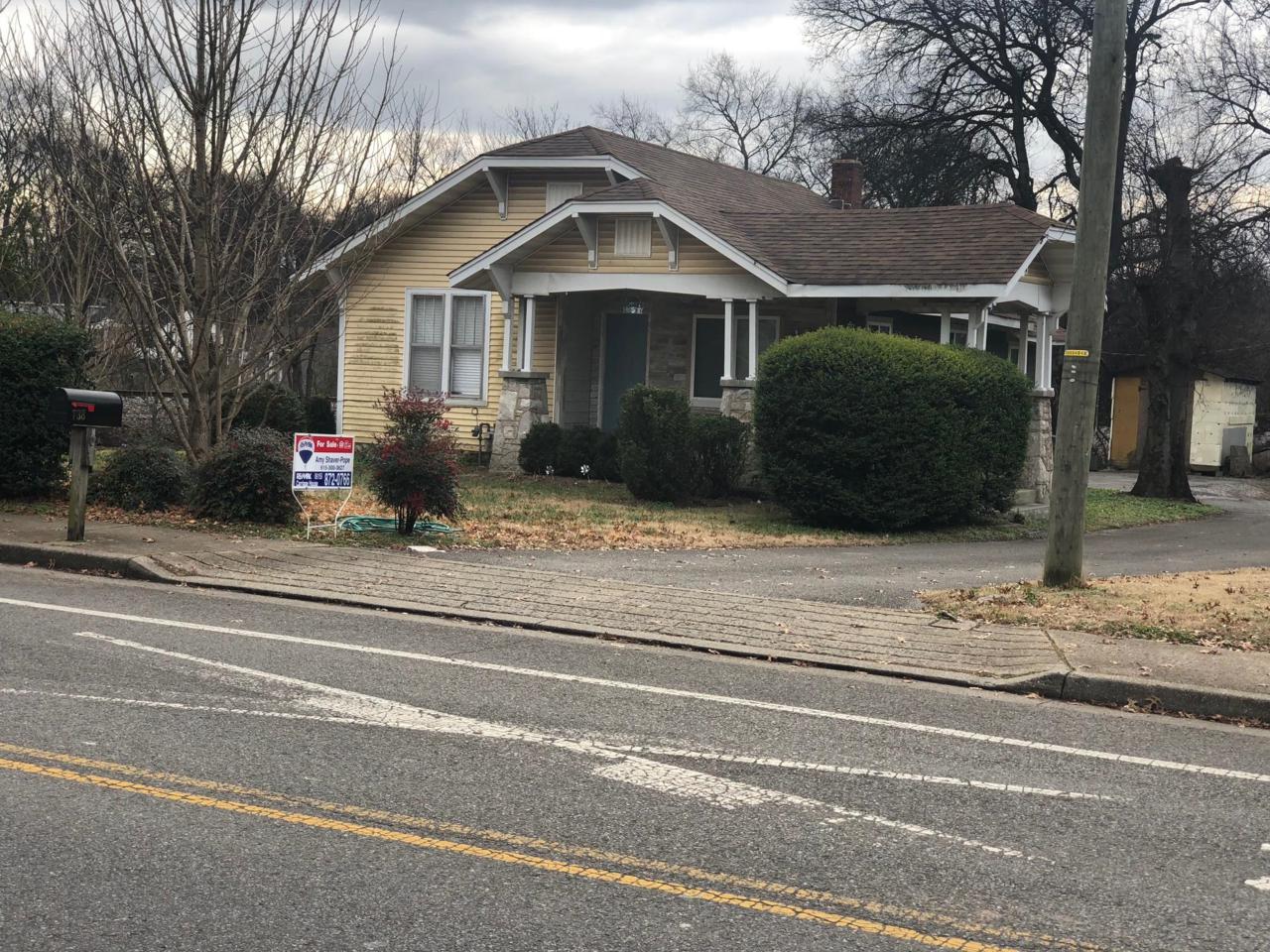 738 Douglas Ave - Photo 1
