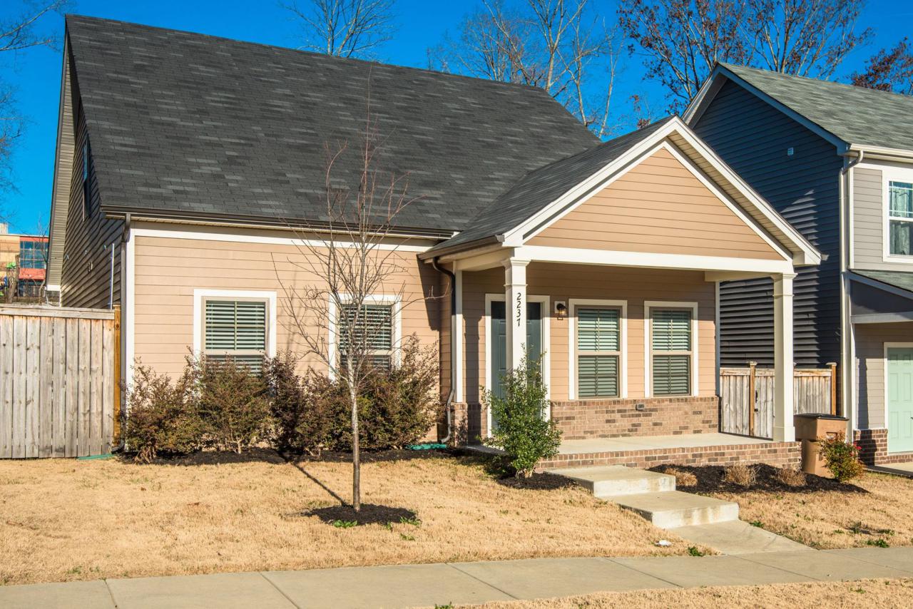 2237 Dale View Dr - Photo 1