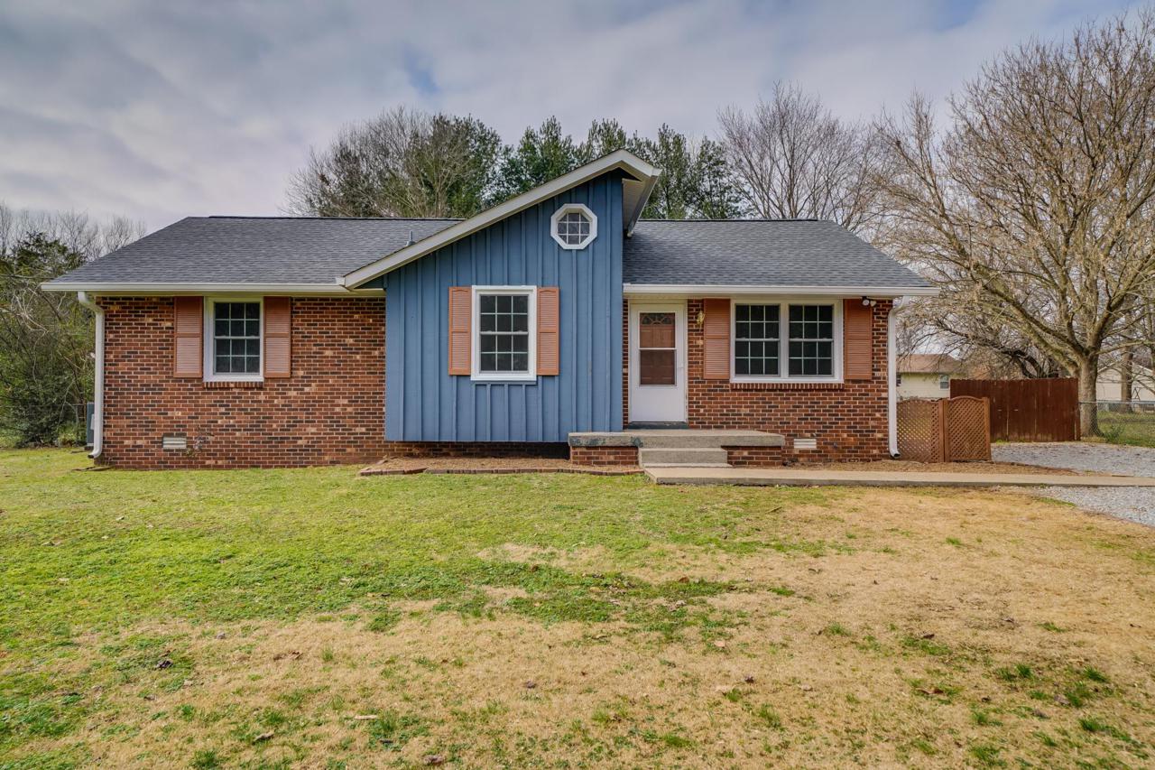 312 Mcnair Ave - Photo 1
