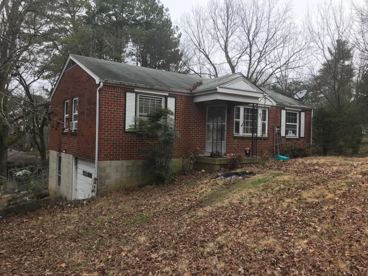 939 Patricia Dr - Photo 1