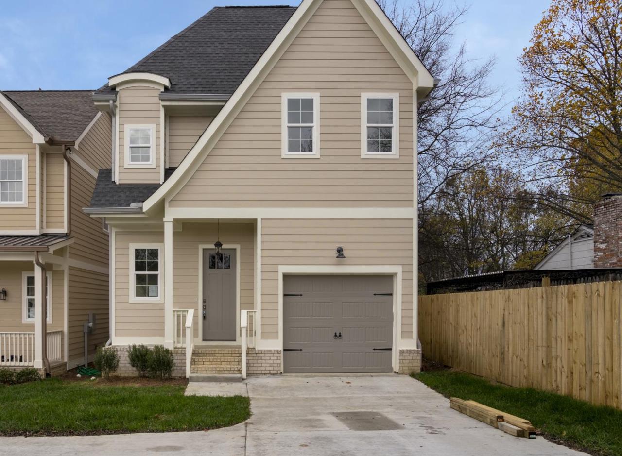 1808 Warfield Dr - Photo 1