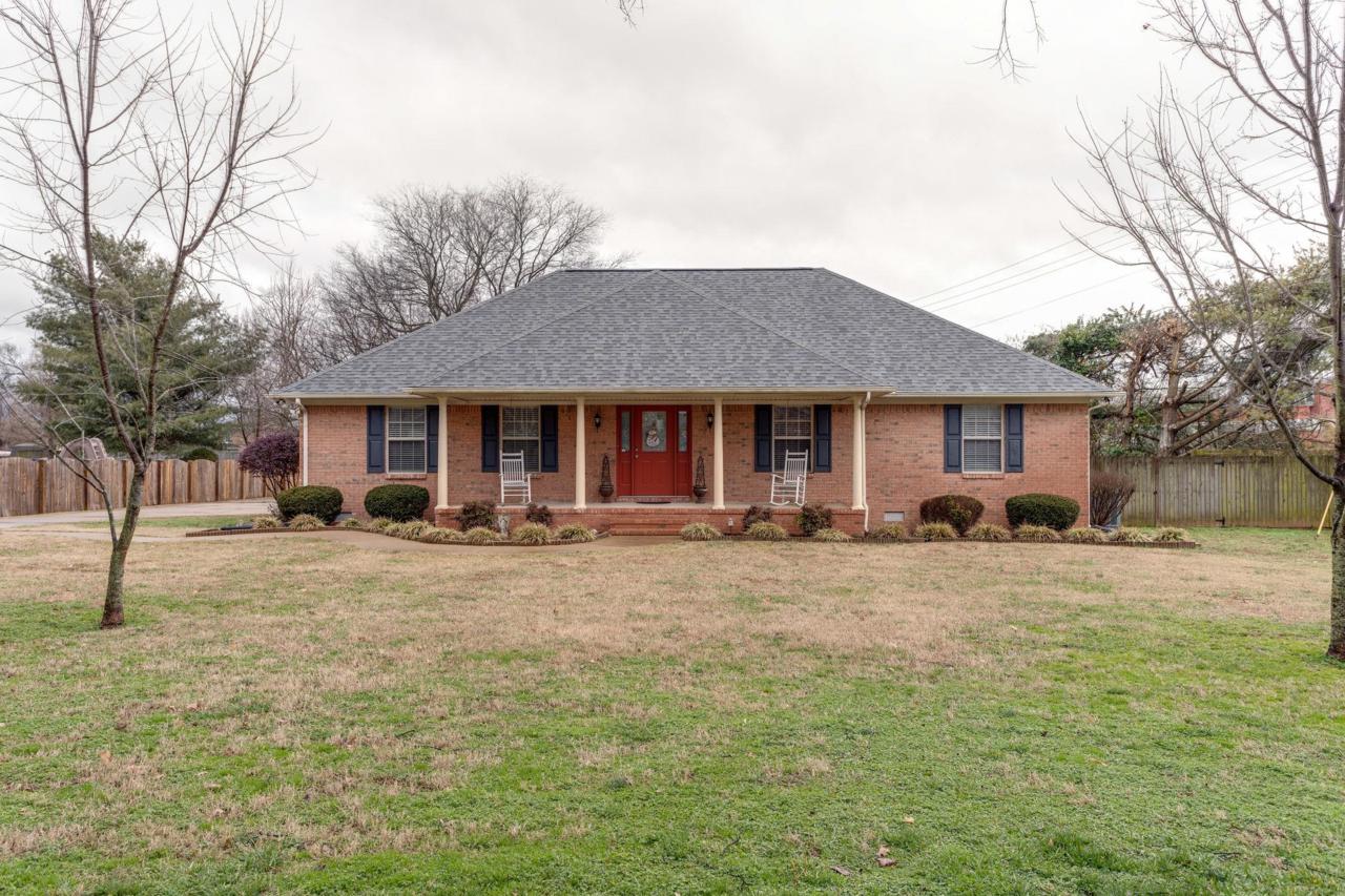 300 Gray Ln - Photo 1