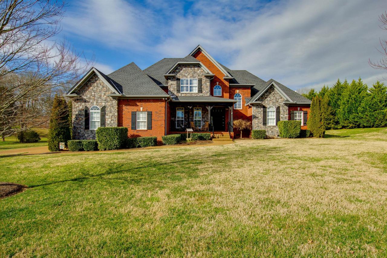 2307 Lucerne Ln - Photo 1