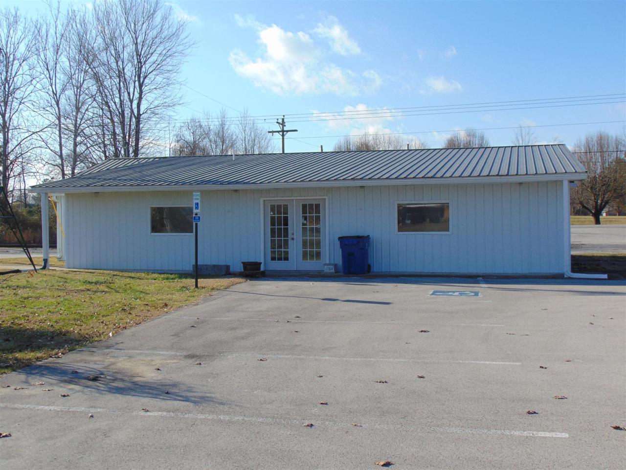 2108 New Tullahoma Hwy - Photo 1
