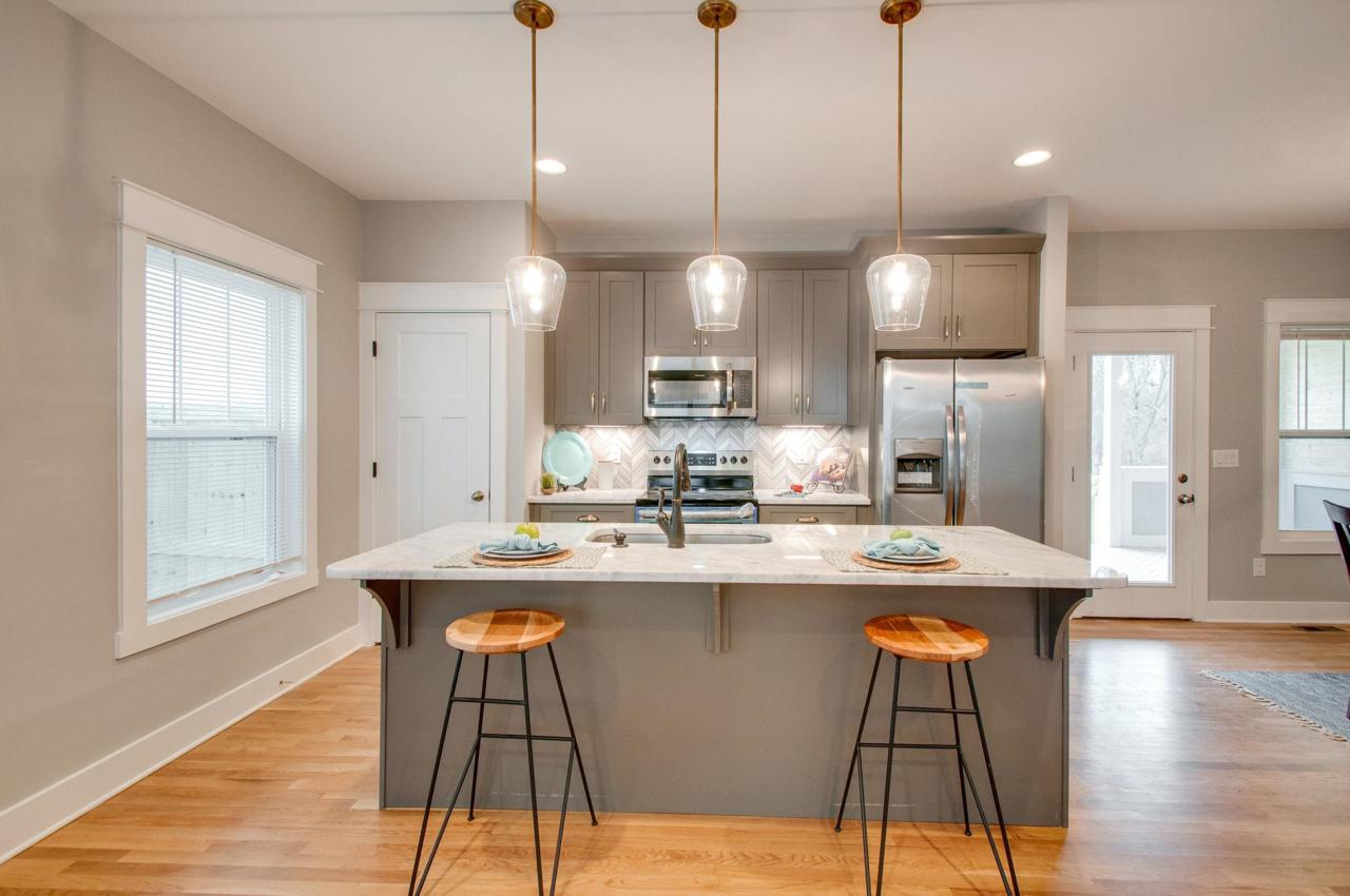 445 Westboro Dr - Photo 1