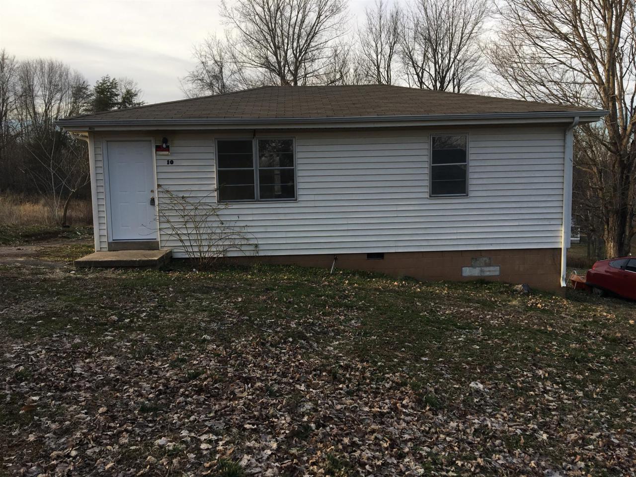 210 Grandview Dr - Photo 1