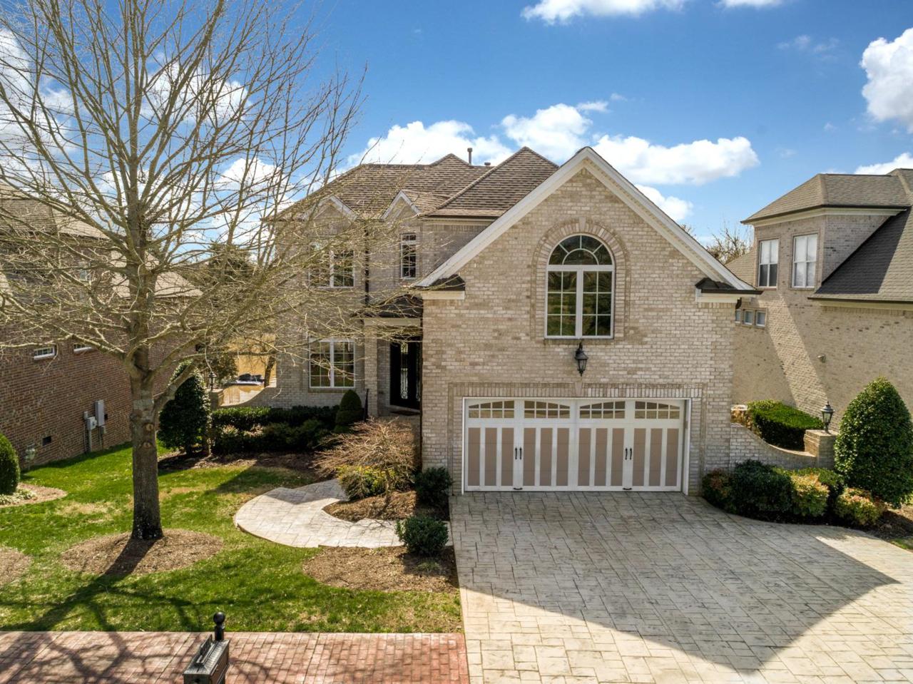 1002 Isaac Franklin Dr - Photo 1