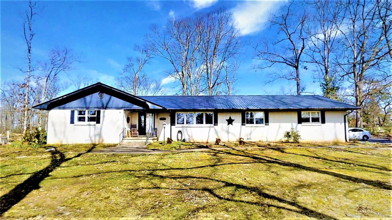 1545 Pippin Rd - Photo 1