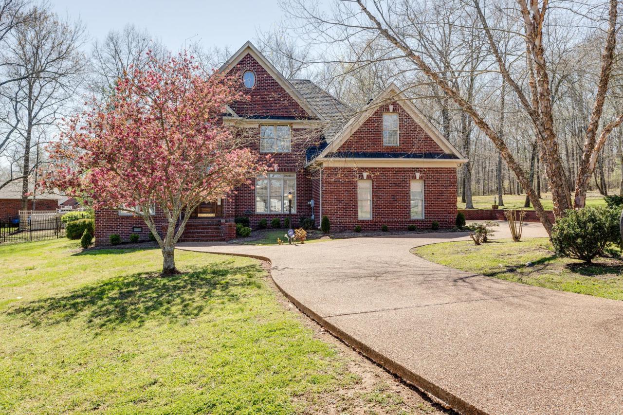 311 Hilltop Dr. - Photo 1