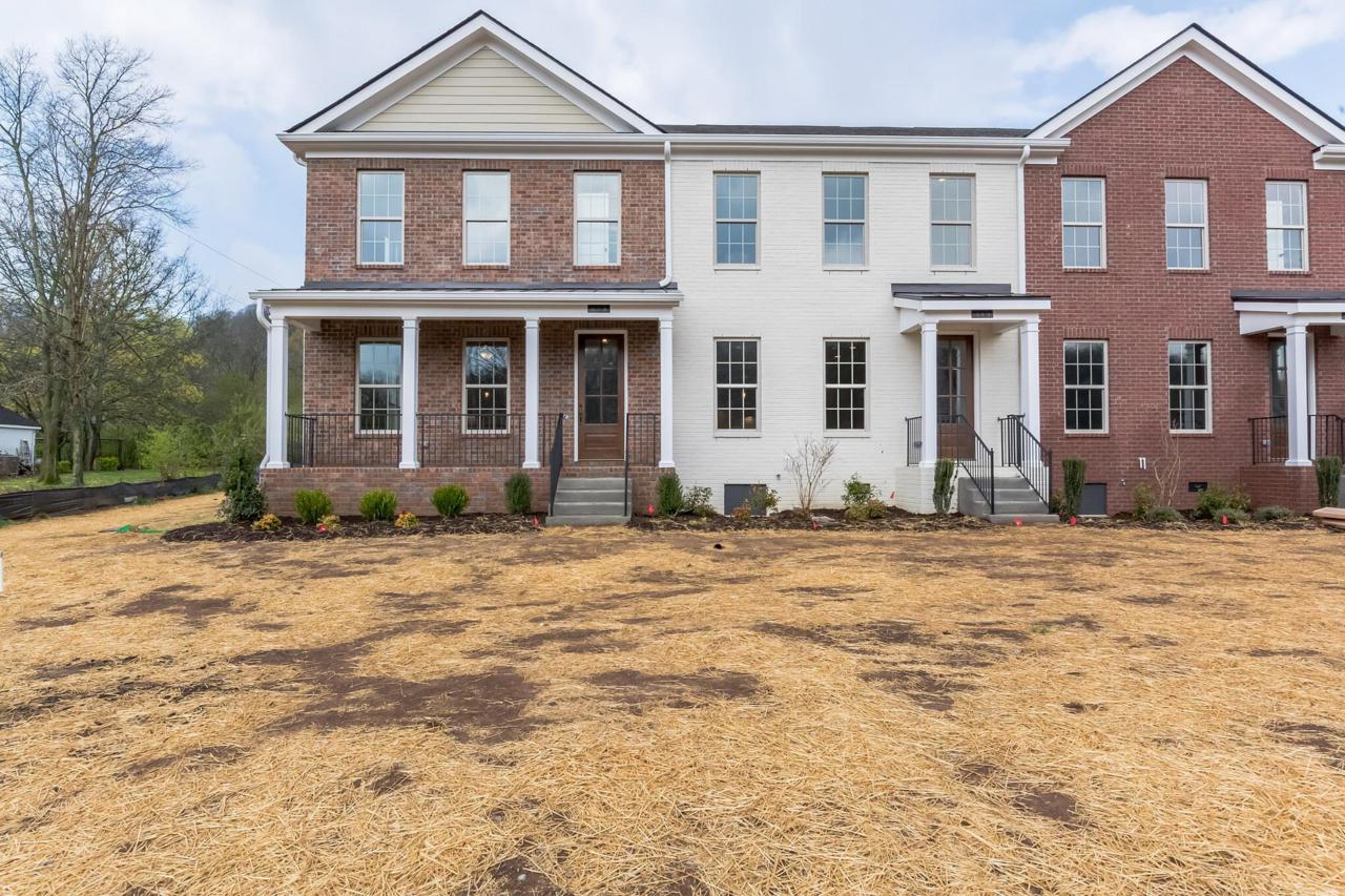 207 Gateway Ct - Photo 1