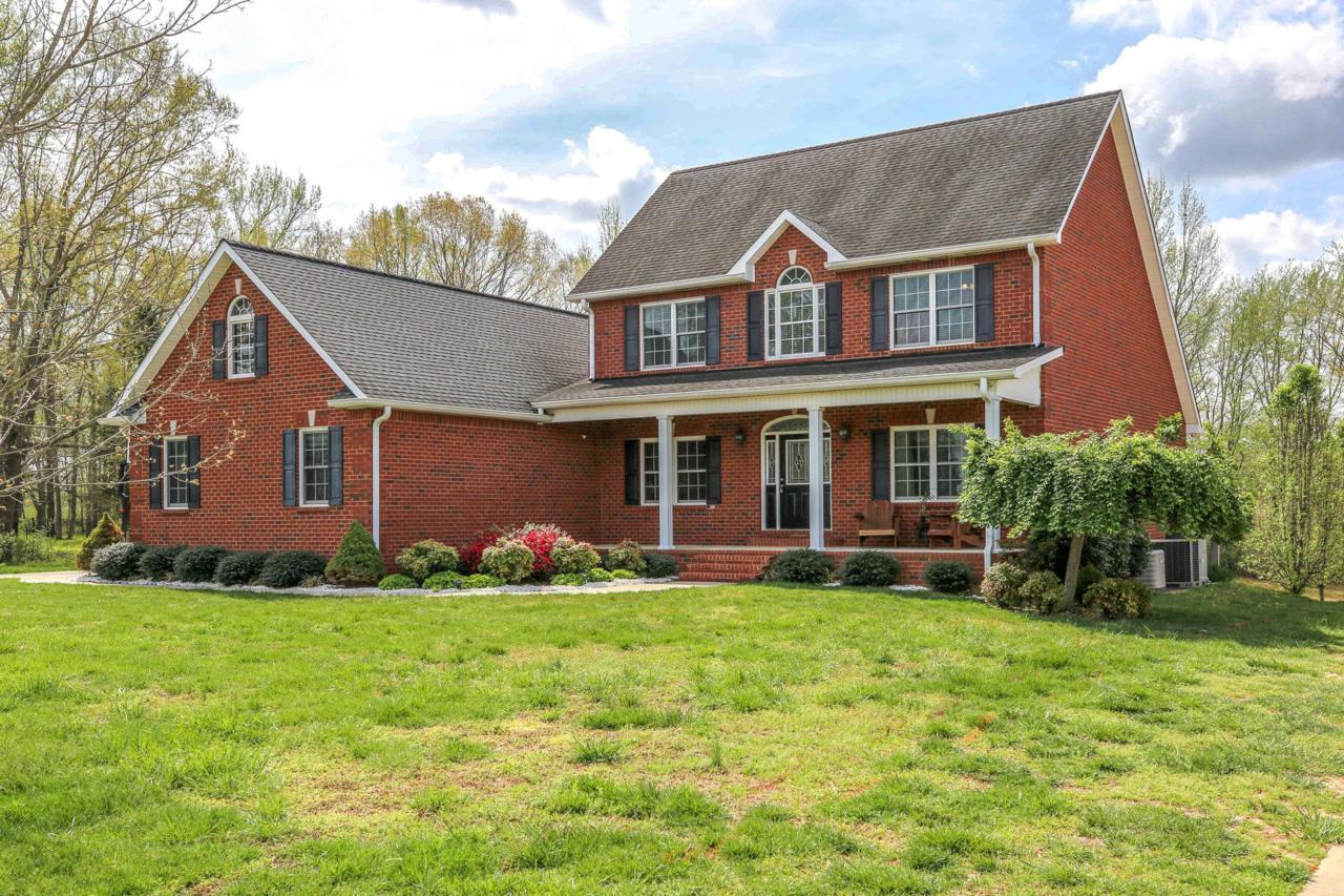 713 Lexington Cir - Photo 1