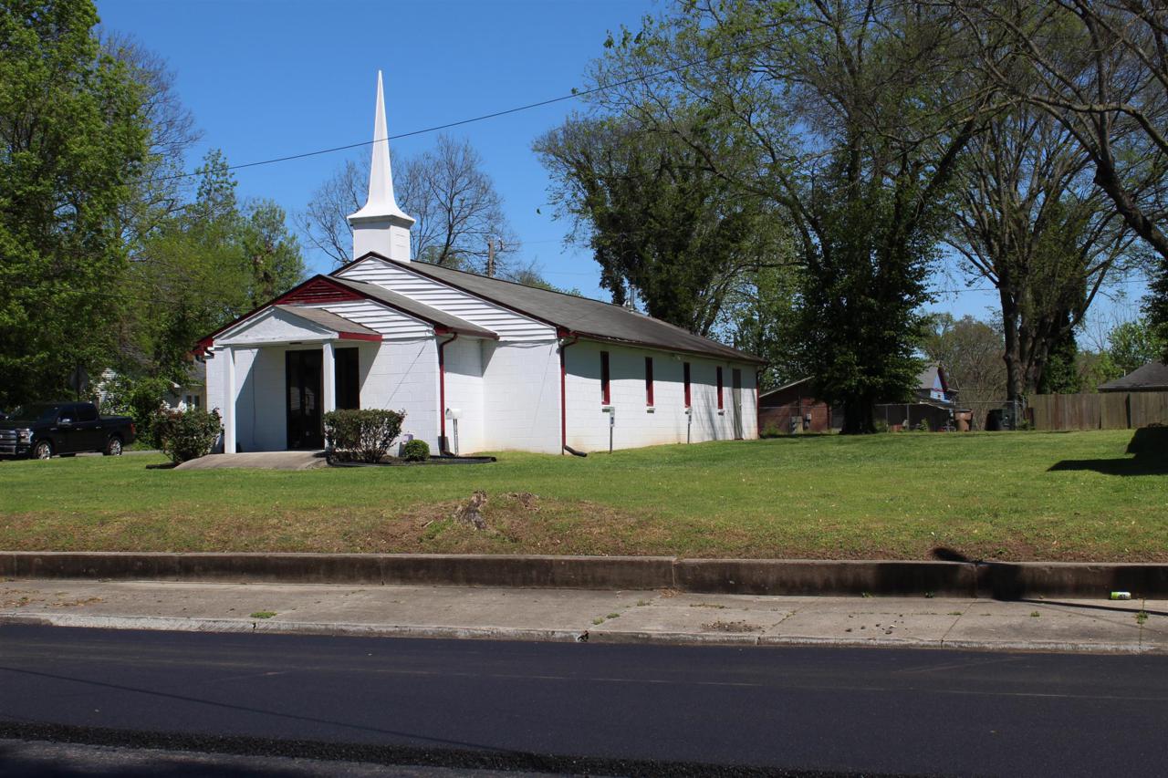 1027 5th Street - Photo 1