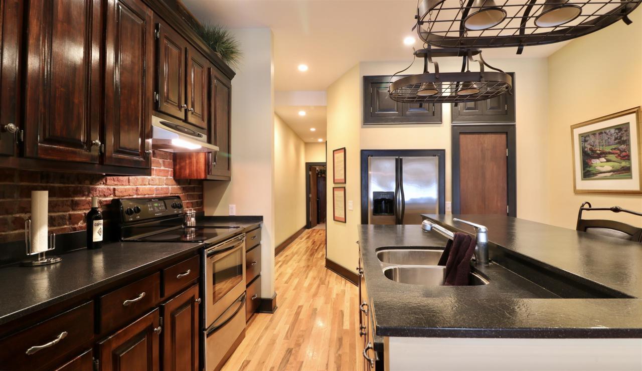 104 N Military Ave - Photo 1