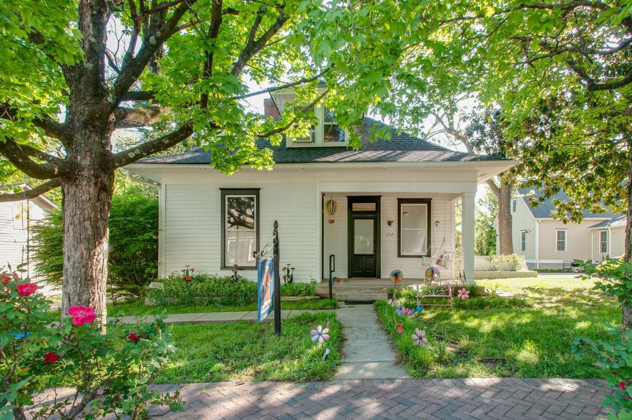232 3rd Ave N - Photo 1