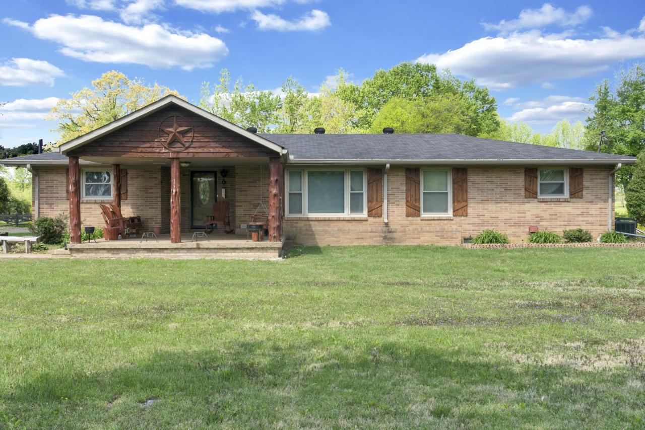4838 Highway 431N - Photo 1