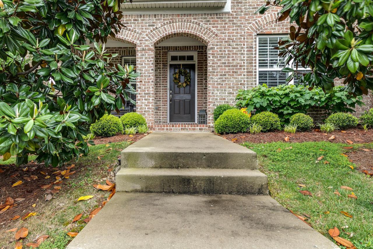 809 Valley View Cir - Photo 1