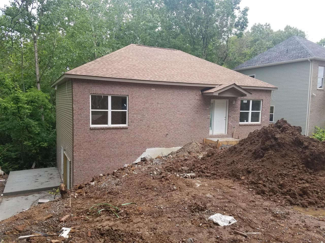 413 London Ct - Photo 1