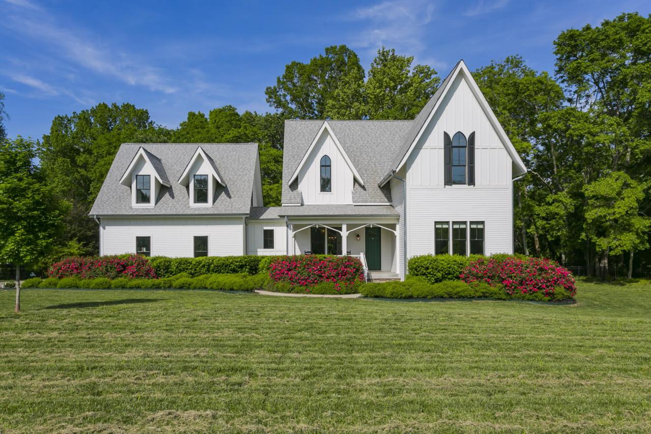 5042 Wilson Pike - Photo 1