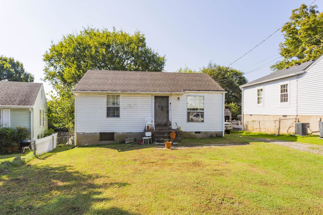 5512 Vaught Dr - Photo 1