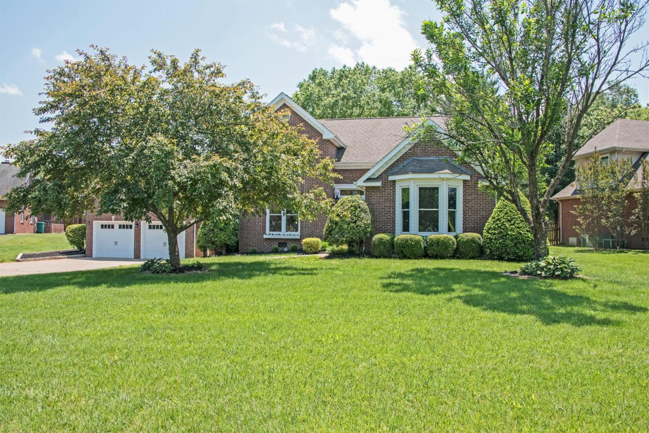 315 Longwood Ct - Photo 1