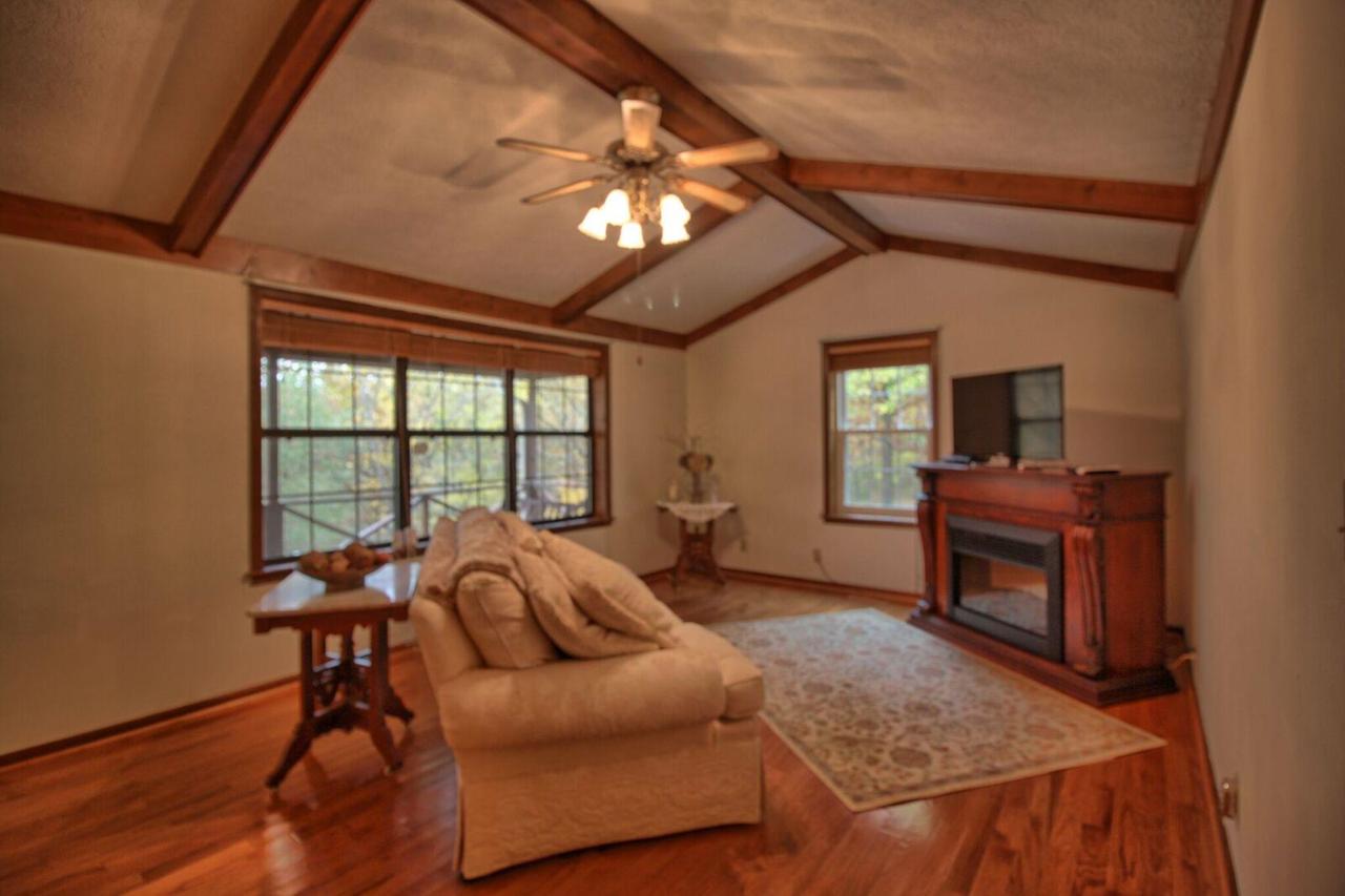 120 Brandy Hollow Ln - Photo 1