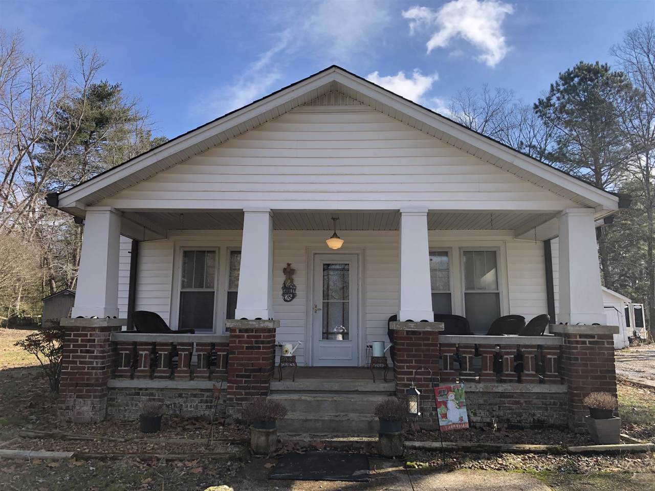 609 Westside Dr - Photo 1