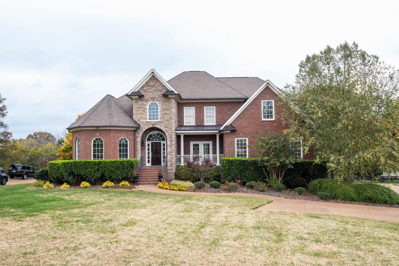 2165 Summer Hill - Photo 1