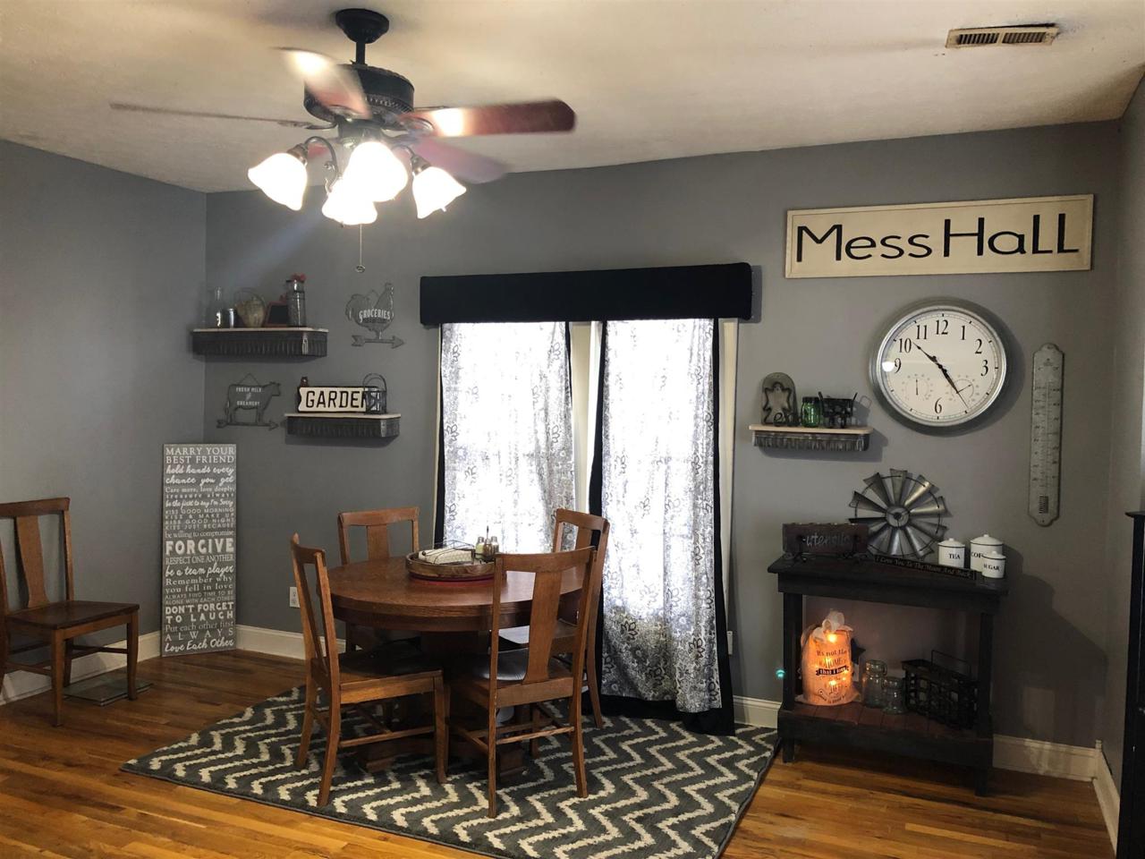 1121 E Main St - Photo 1