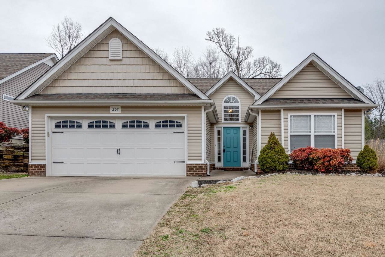 207 E Quail Hollow Way - Photo 1