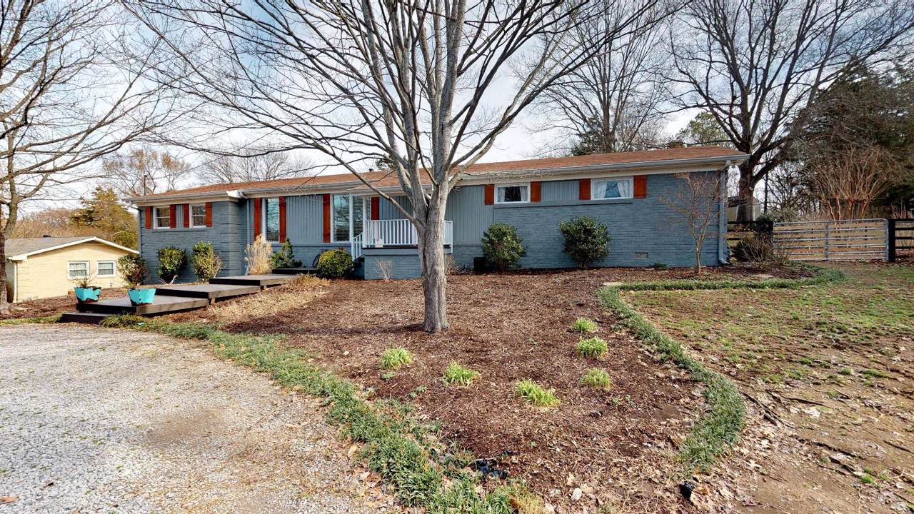 510 Clematis Dr - Photo 1